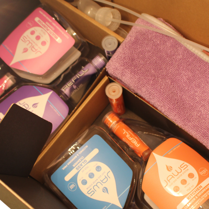 JAWS - JUST ADD WATER ULTIMATE BUNDLE. Makes 8 * 750ml Cleaners, includes Microfibre Cloths